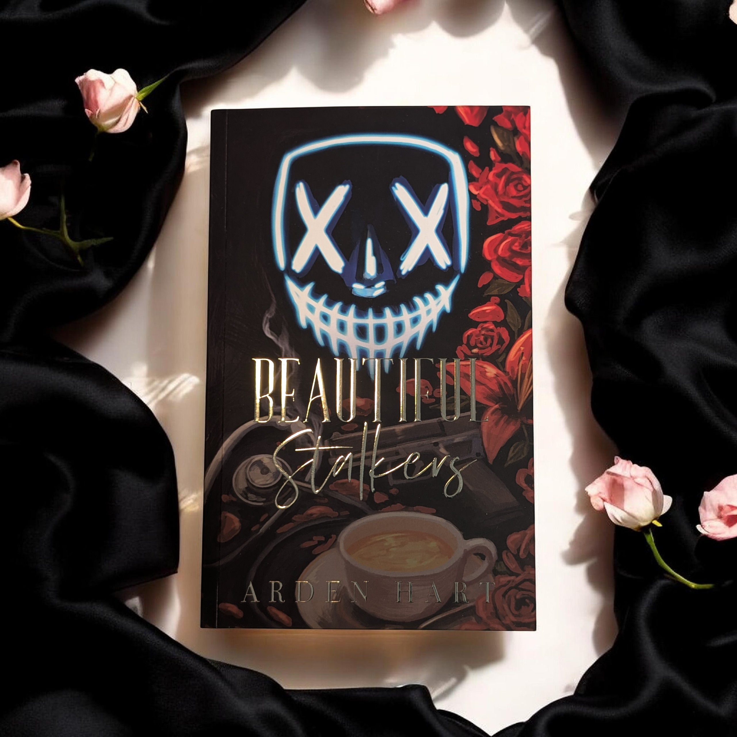 Beautiful Stalkers Omnibus Paperback